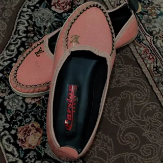 کفش ورنی