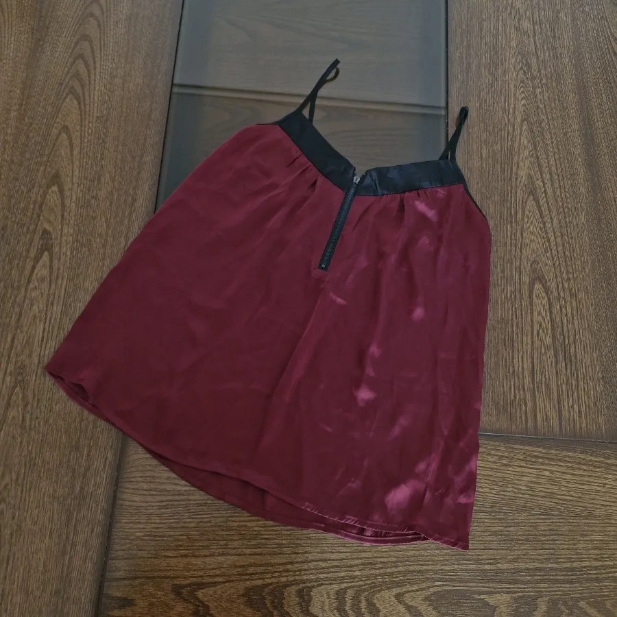 تاپ ساتنی زرشکی Forever21