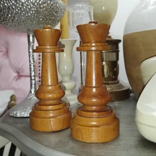 مهره های چوبی شطرنج