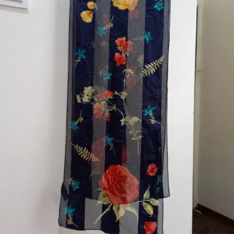 دستمال گردنی