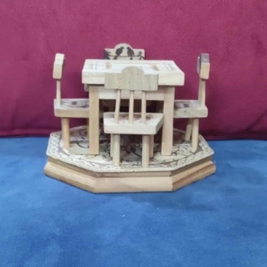 ماکت میز و صندلی چوبی