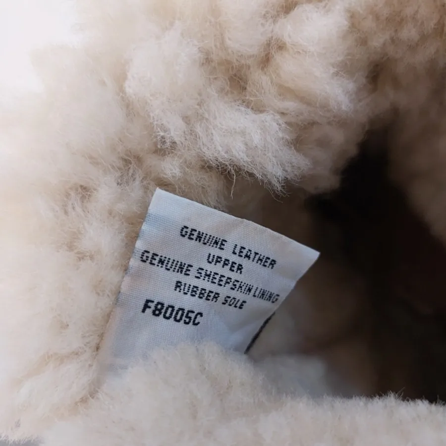 بوت برند UGG
