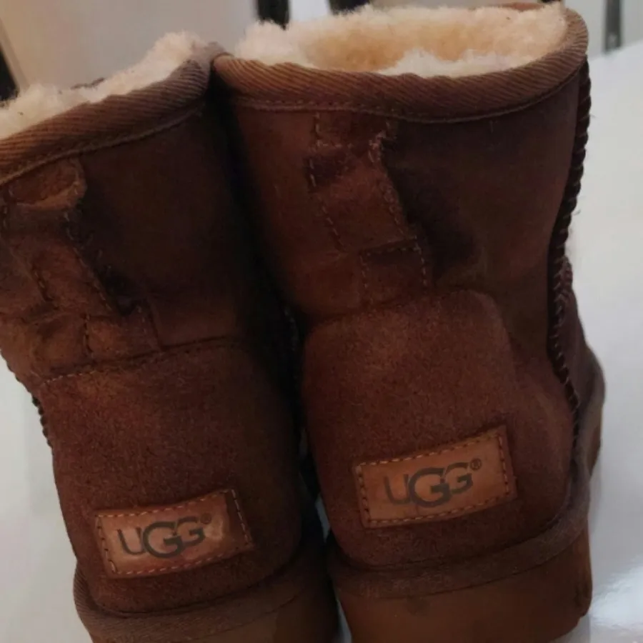بوت برند UGG