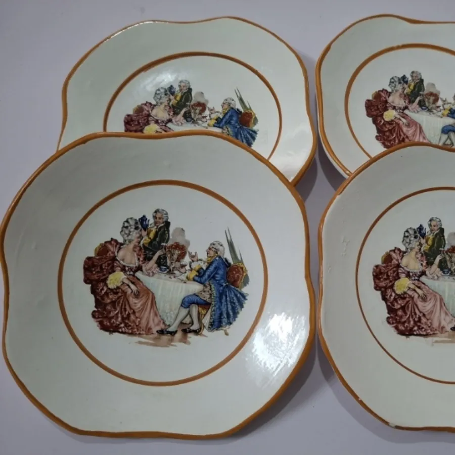 دیوارکوب قدیمی