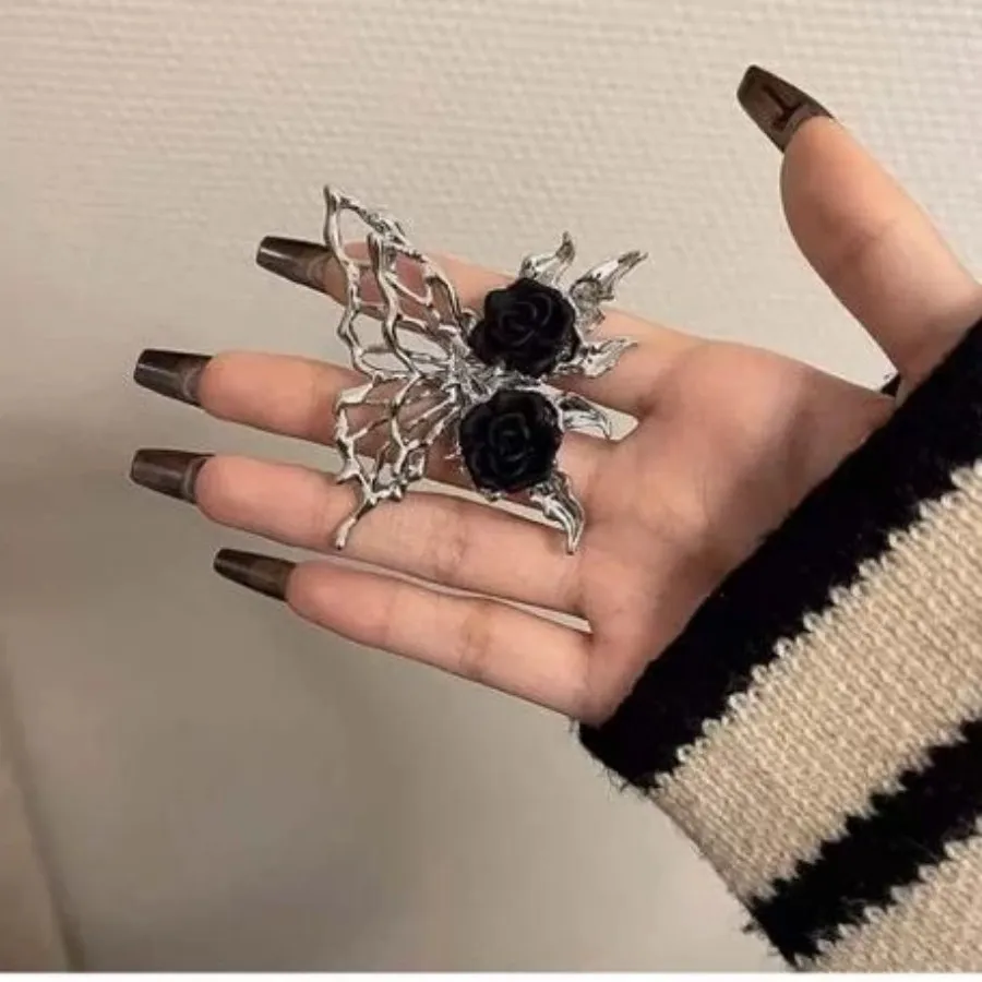 انگشتر رز و پروانه