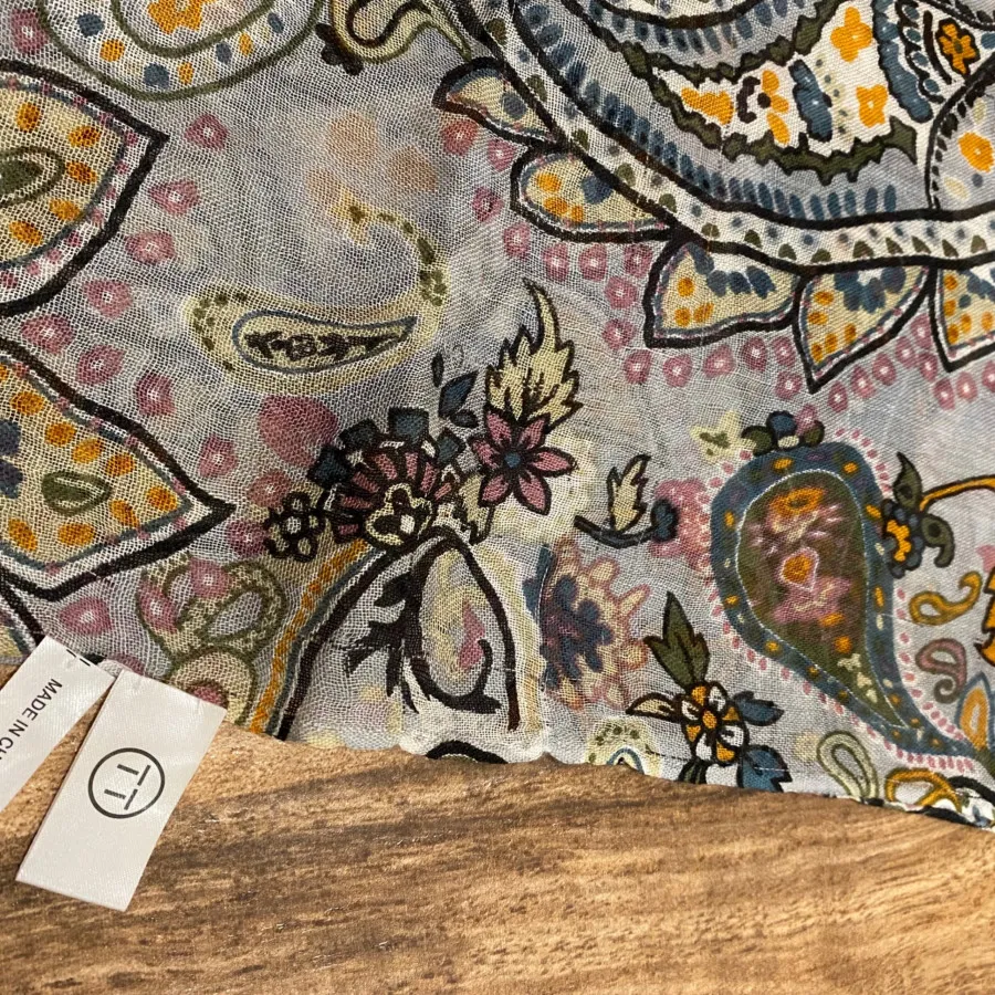 شال طرحدار مارک تی تی