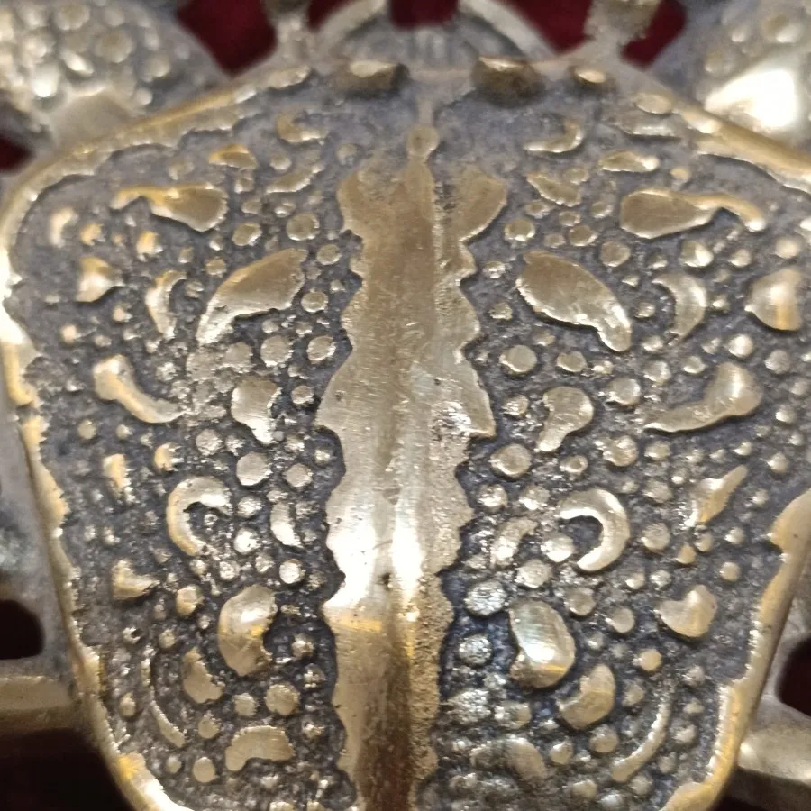 مجسمه برنزی قدیمی