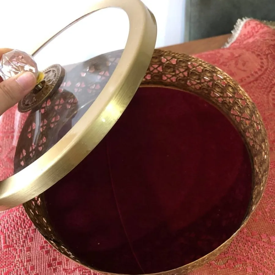 شکلات خوری فلزی در دار