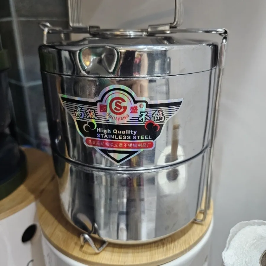 ظرف ترشی و و ظرف غذا
