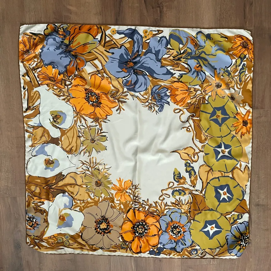 مینی اسکارف