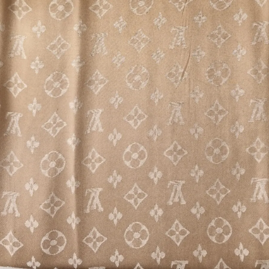 روسری Lv