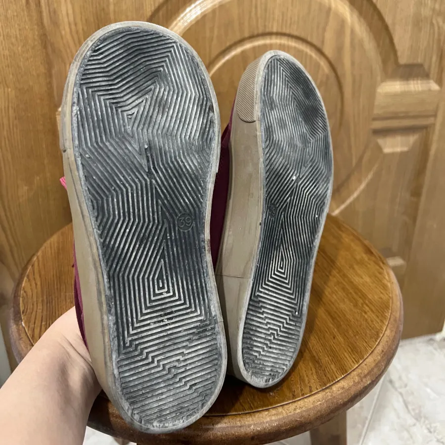 کفش مخمل زرشکی