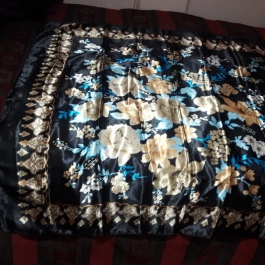 روسری ساتن