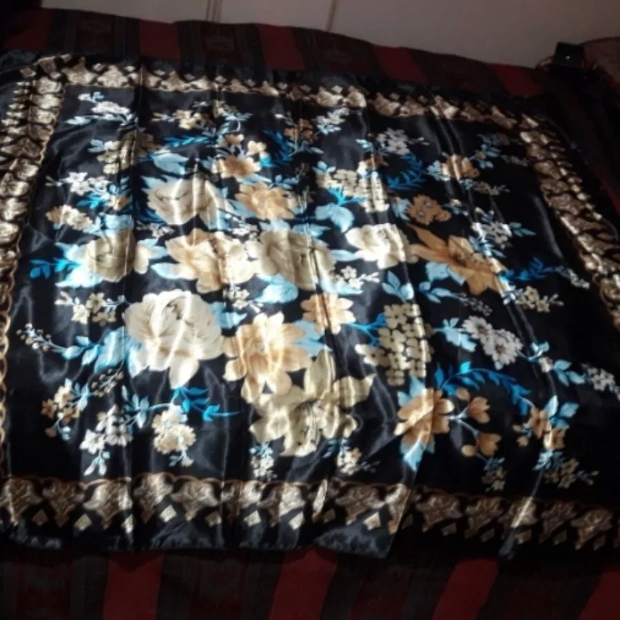 روسری ساتن