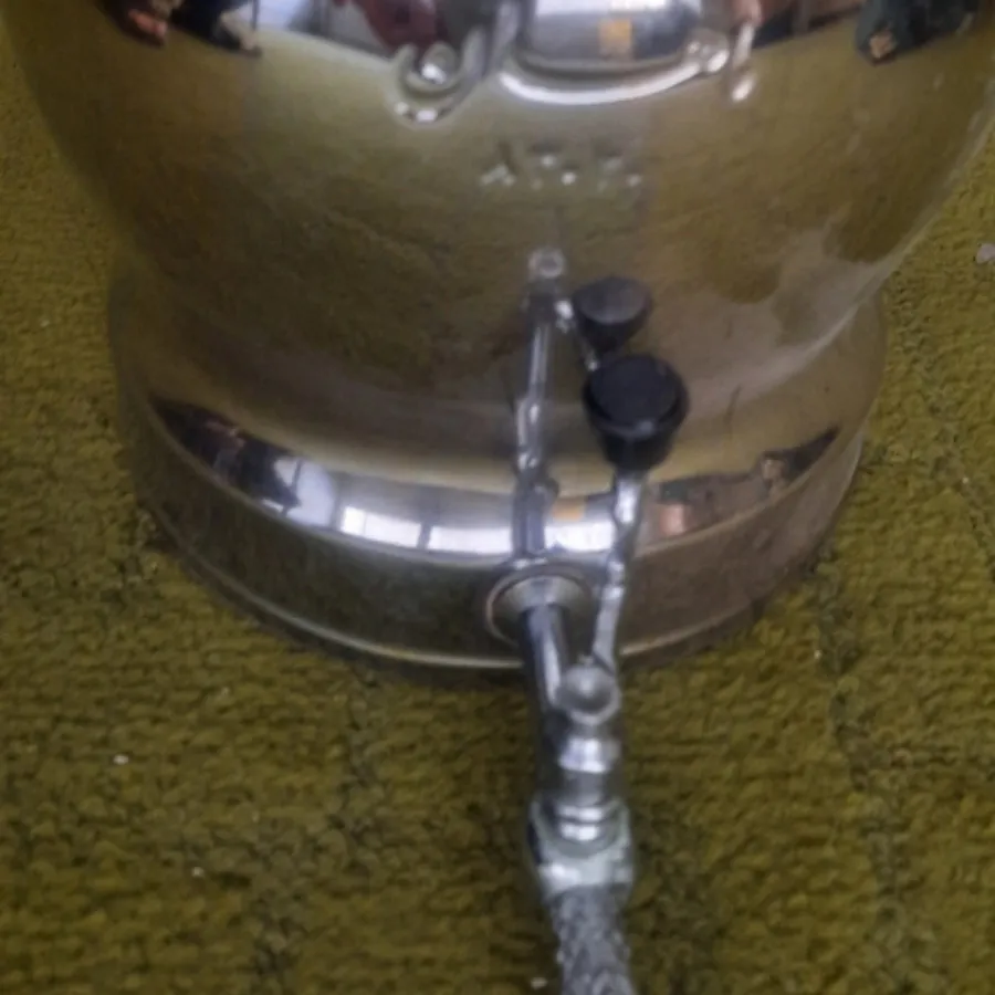 کتری شیر دار