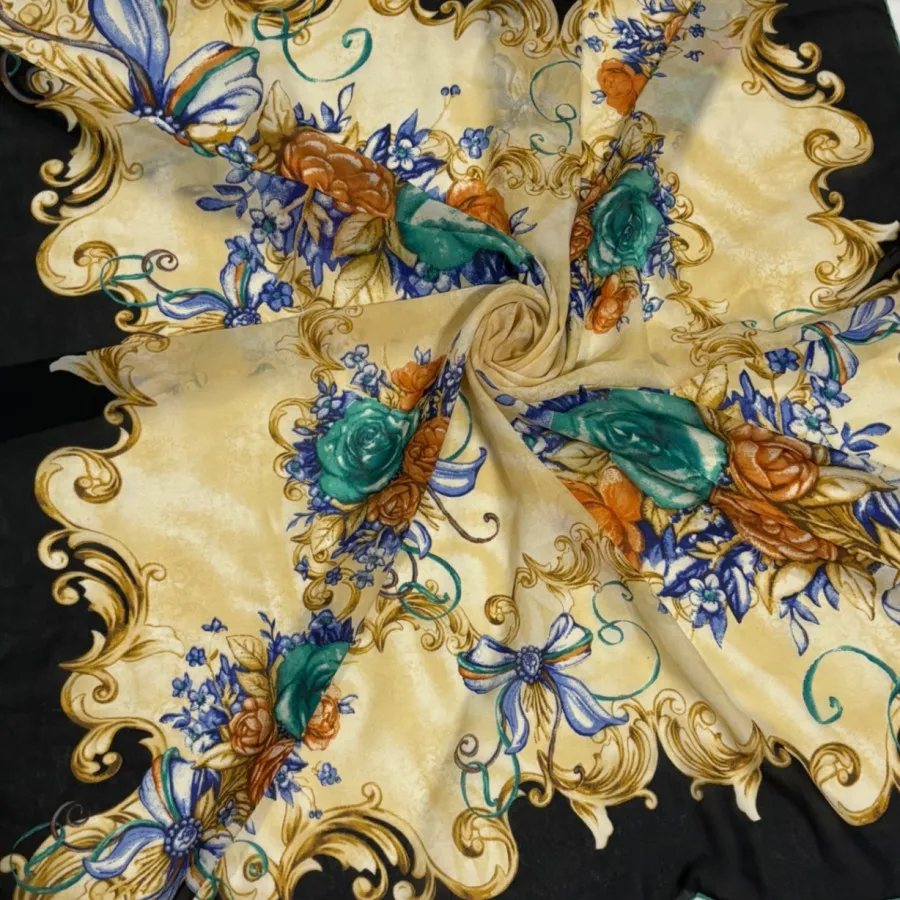 روسری دور دست دوز