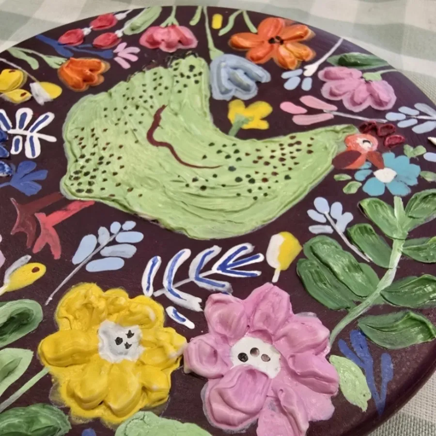 دیوارکوب مرغک برجسته