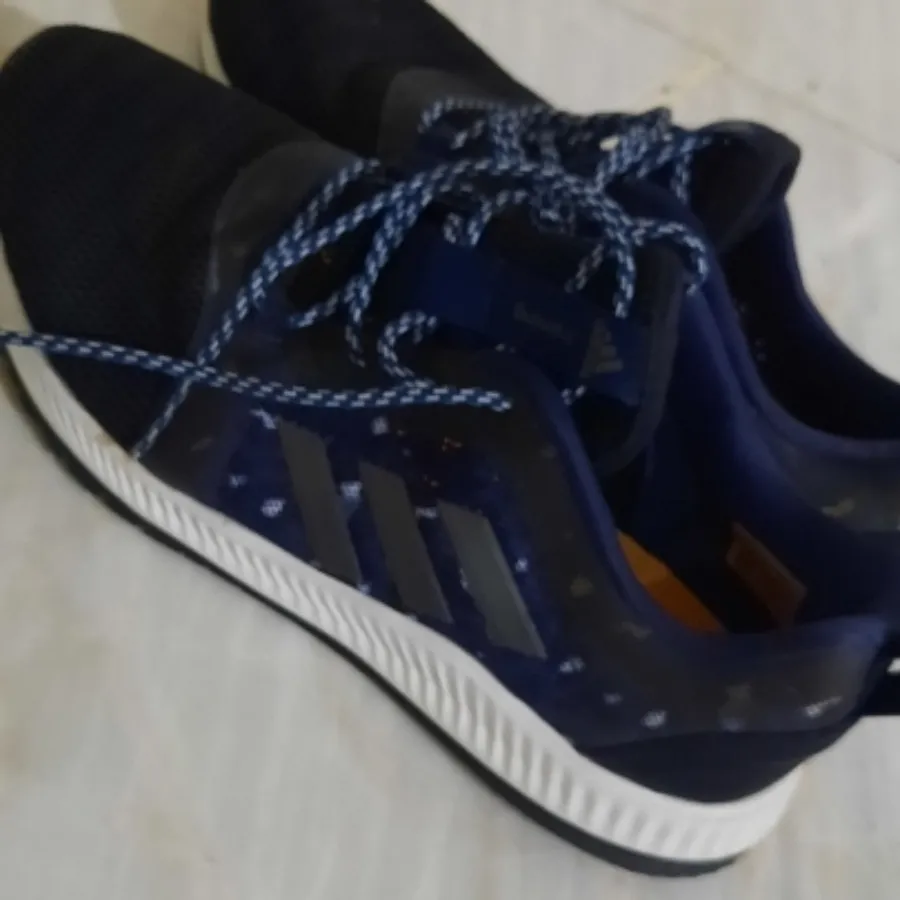 کتونی adidas
