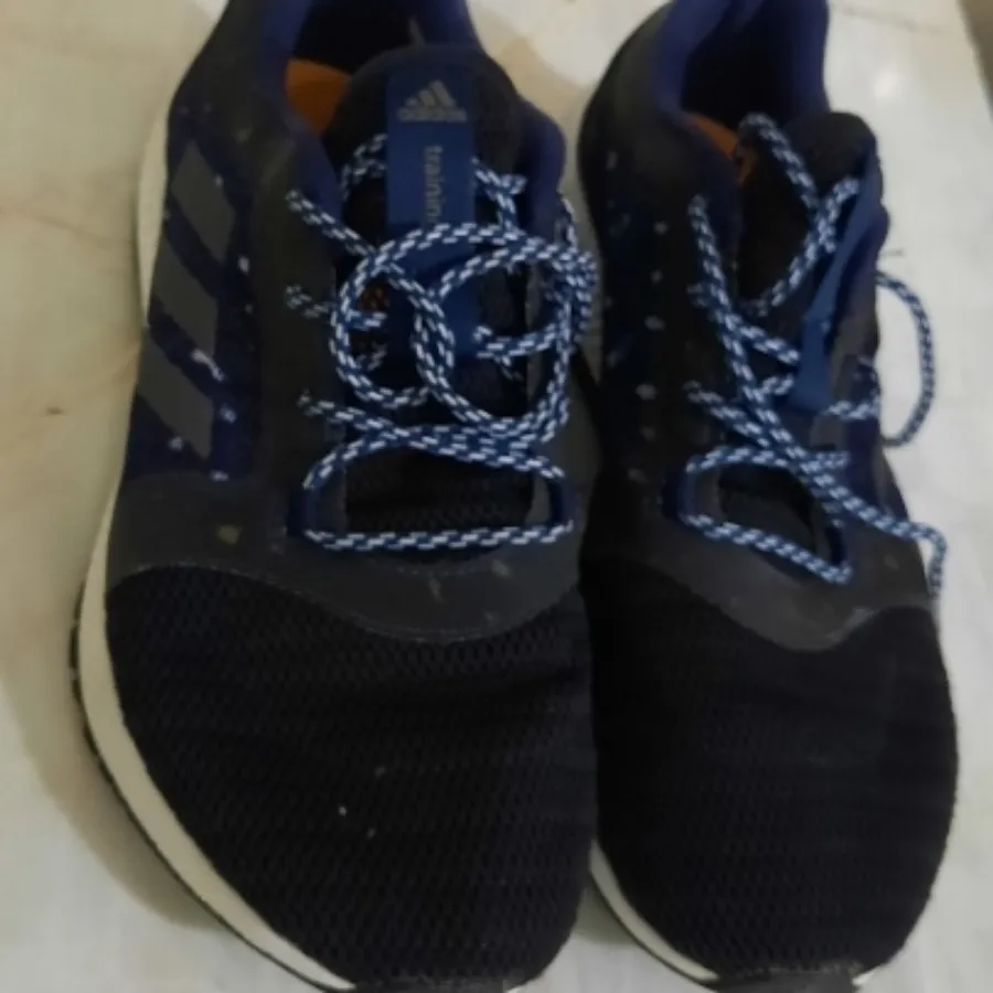 کتونی adidas