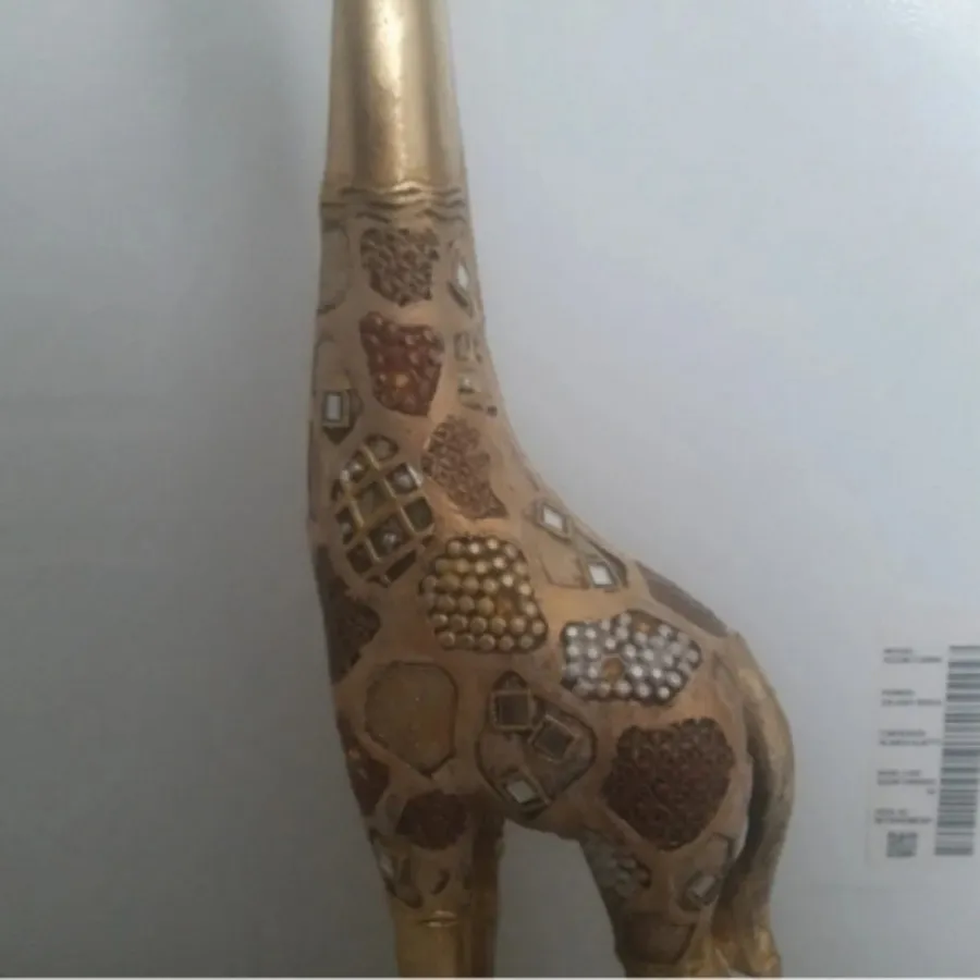 مجسمه/ تندیس زرافه