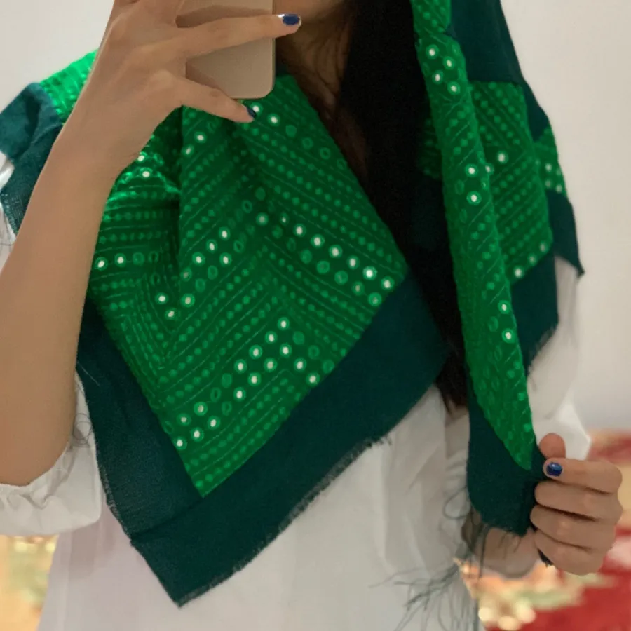 روسری کارشده