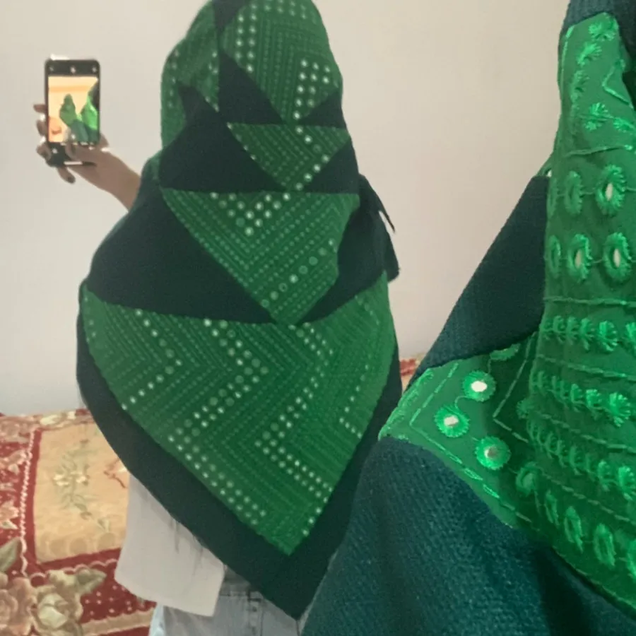 روسری کارشده