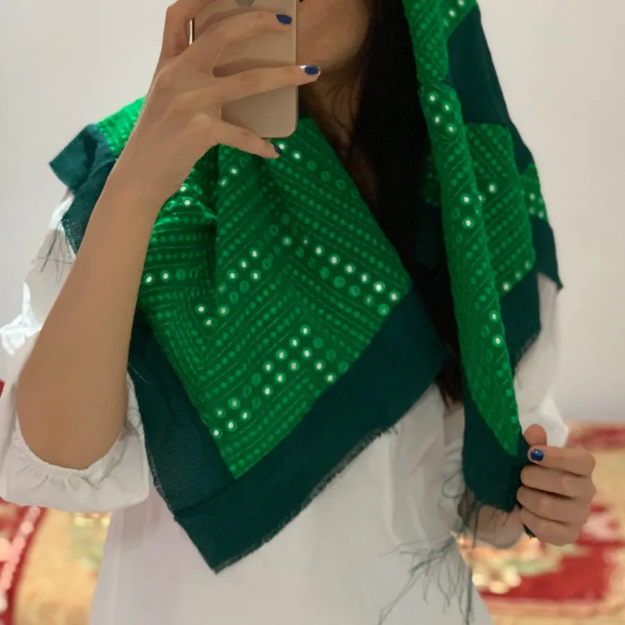 روسری زنانه کارشده