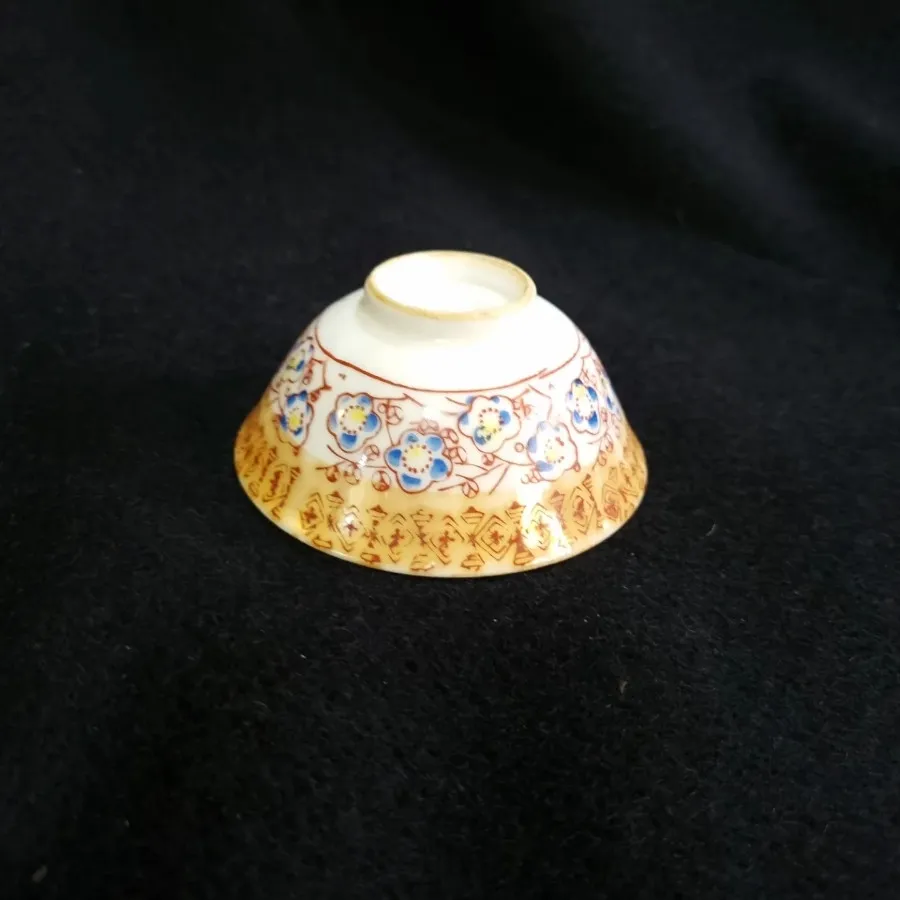 پیاله کوچک ژاپن