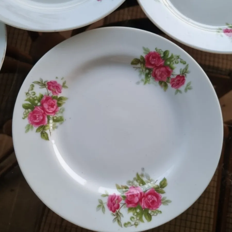میوه خوری گلسرخی آلمان