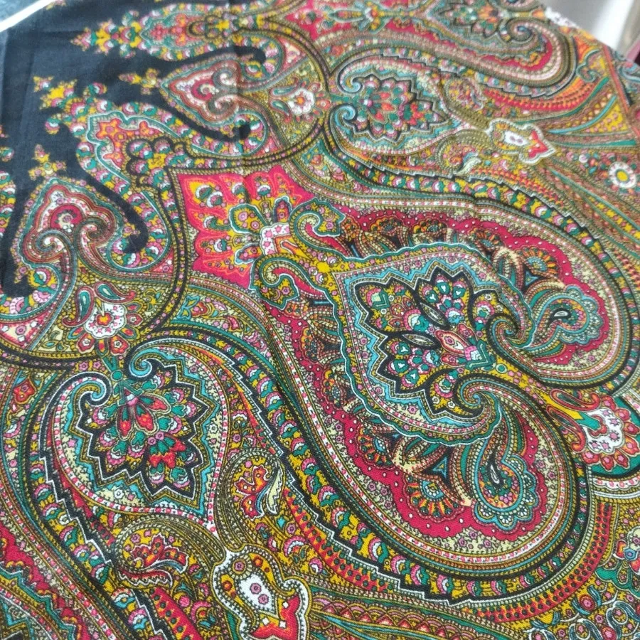 روسری نخی گلدار زنانه