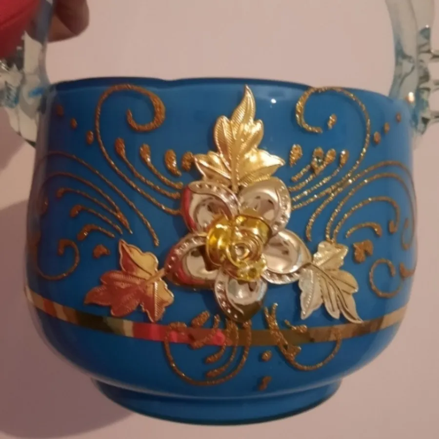 سبد میوه وشکلات