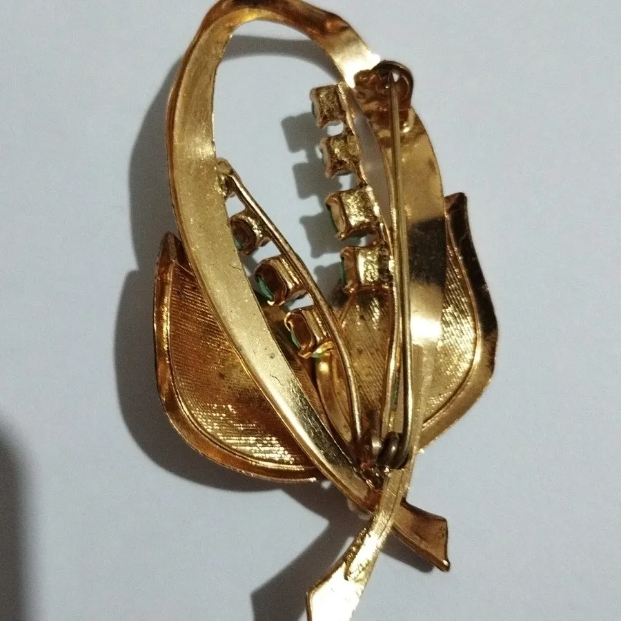 گل سینه قدیمی
