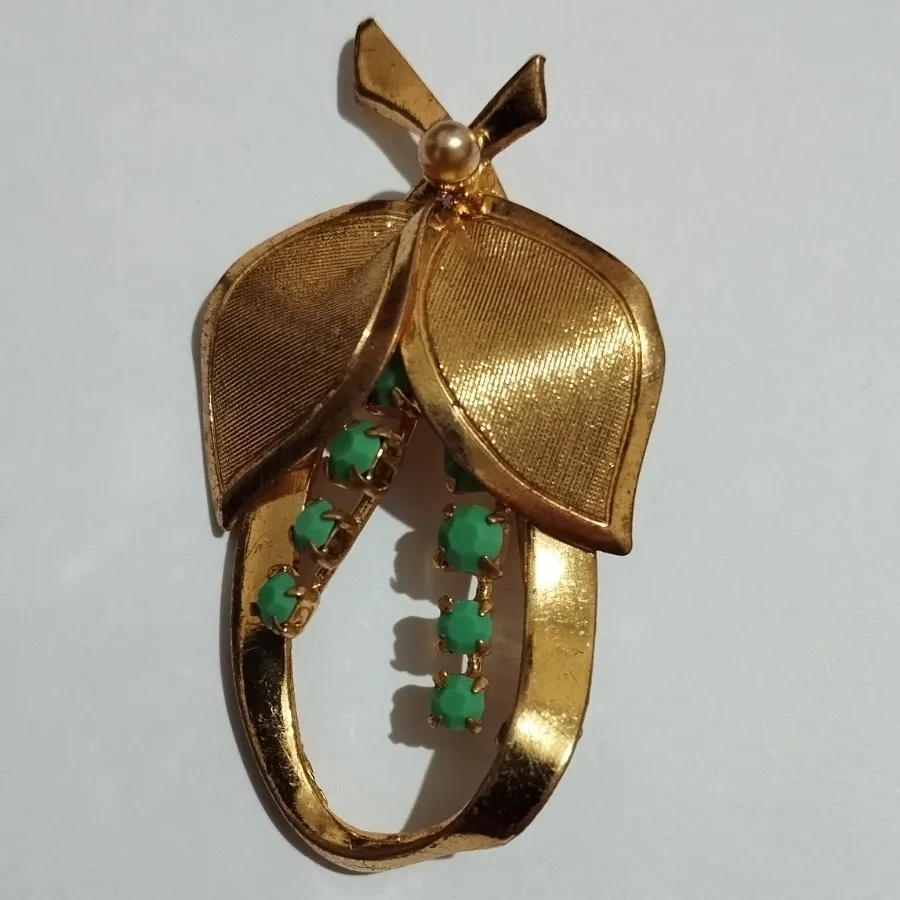 گل سینه قدیمی
