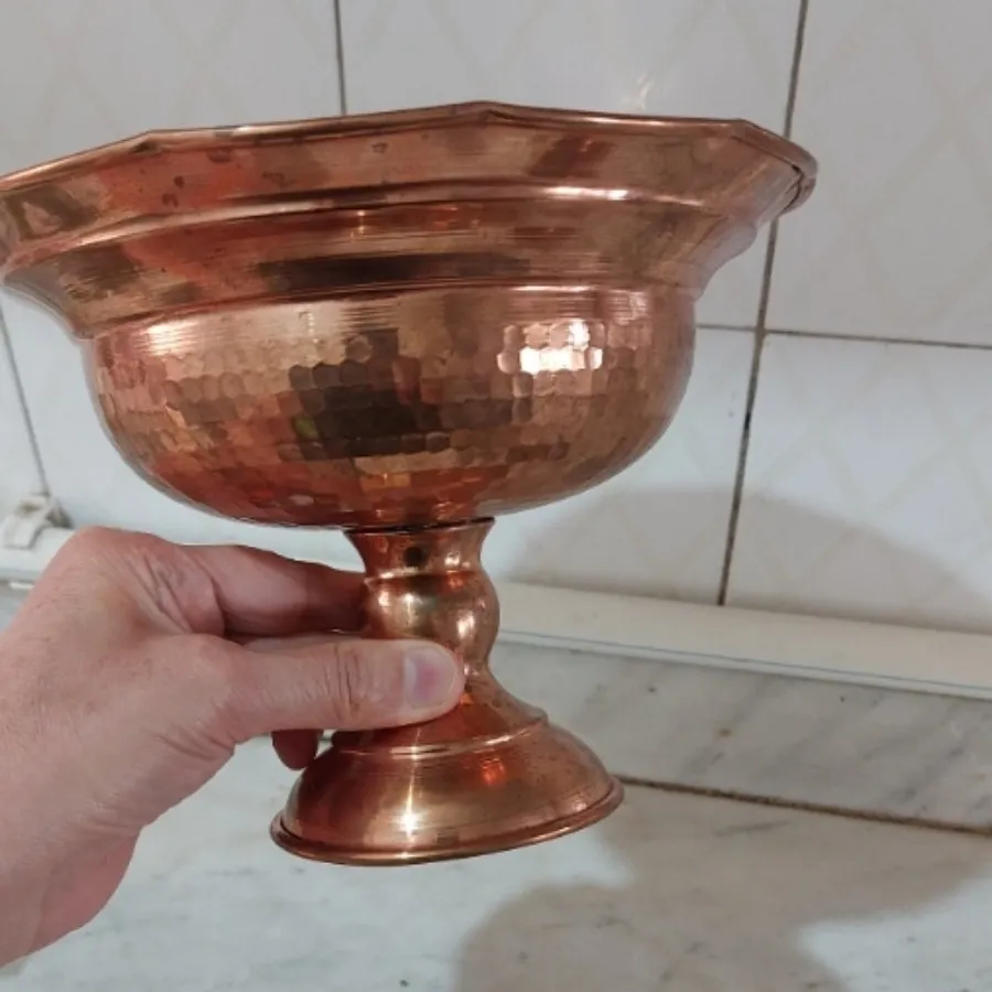 ظرف مسی پایه دار