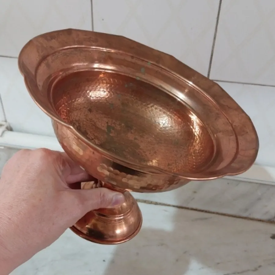 ظرف مسی پایه دار