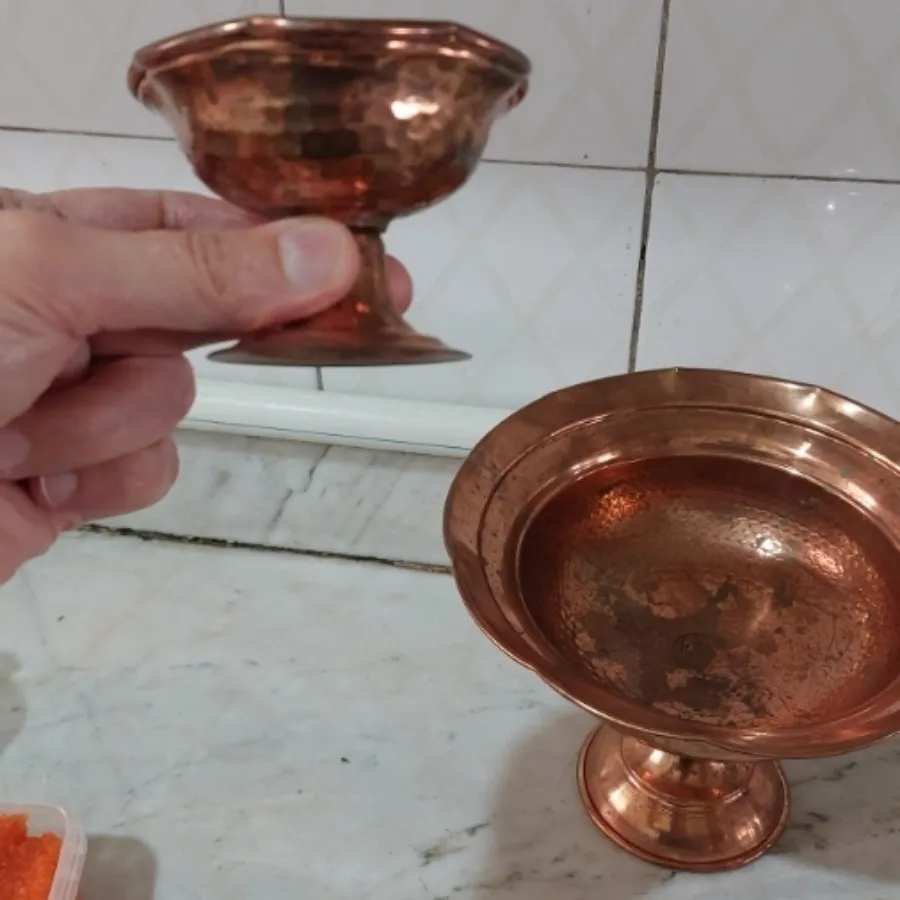 ظرف مسی پایه دار