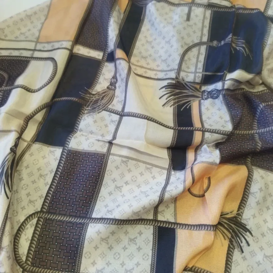روسری نخی گلدار زنانه