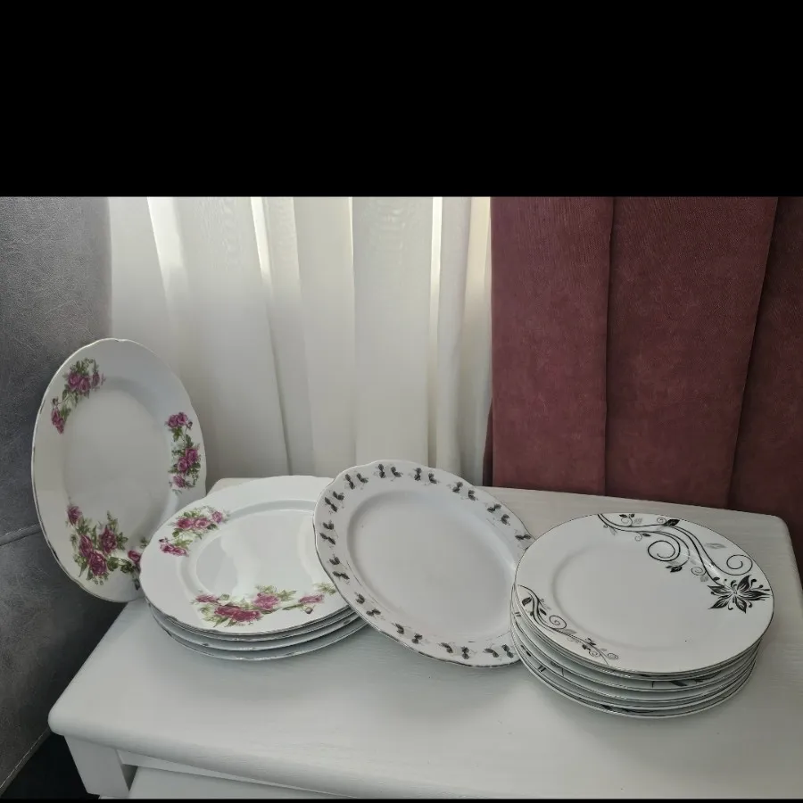 چینی قدیمی مطابق عکس