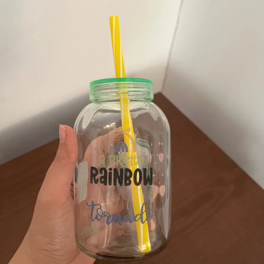 لیوان اسموتی با نی