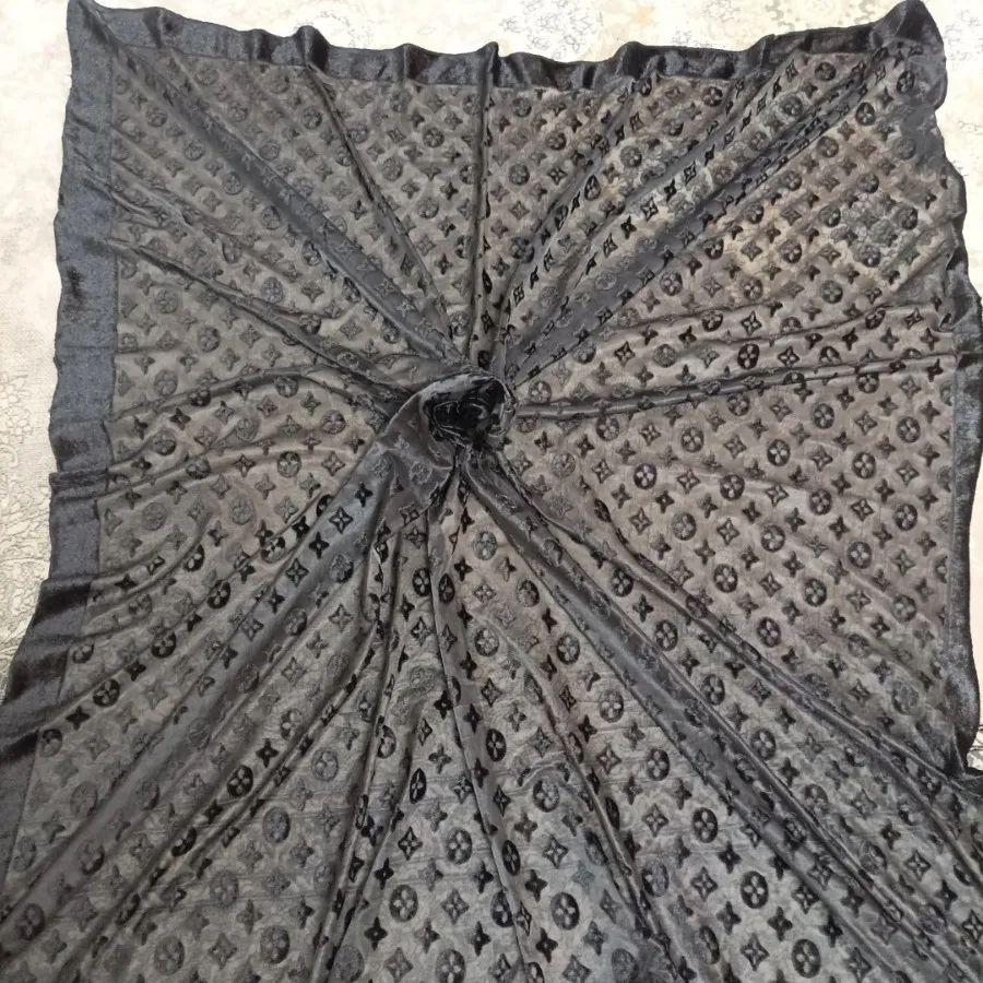 روسری قواره دار