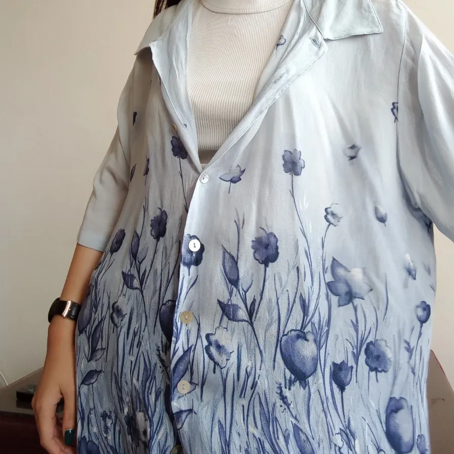 شومیز آبی مغموم