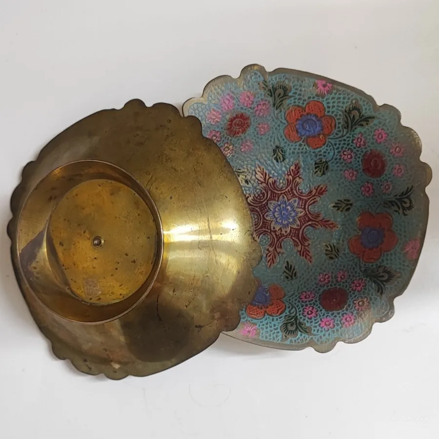 ظرف برنجی