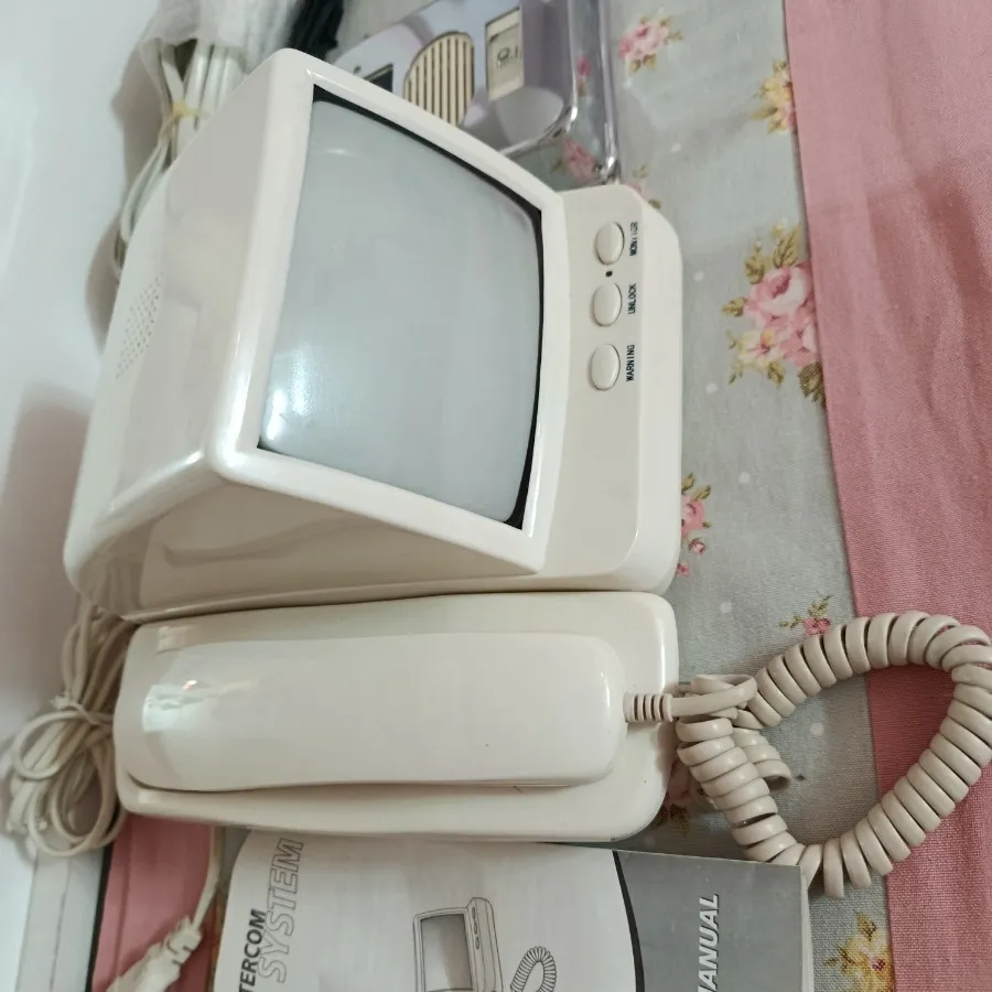 آیفون تصویری سالمند