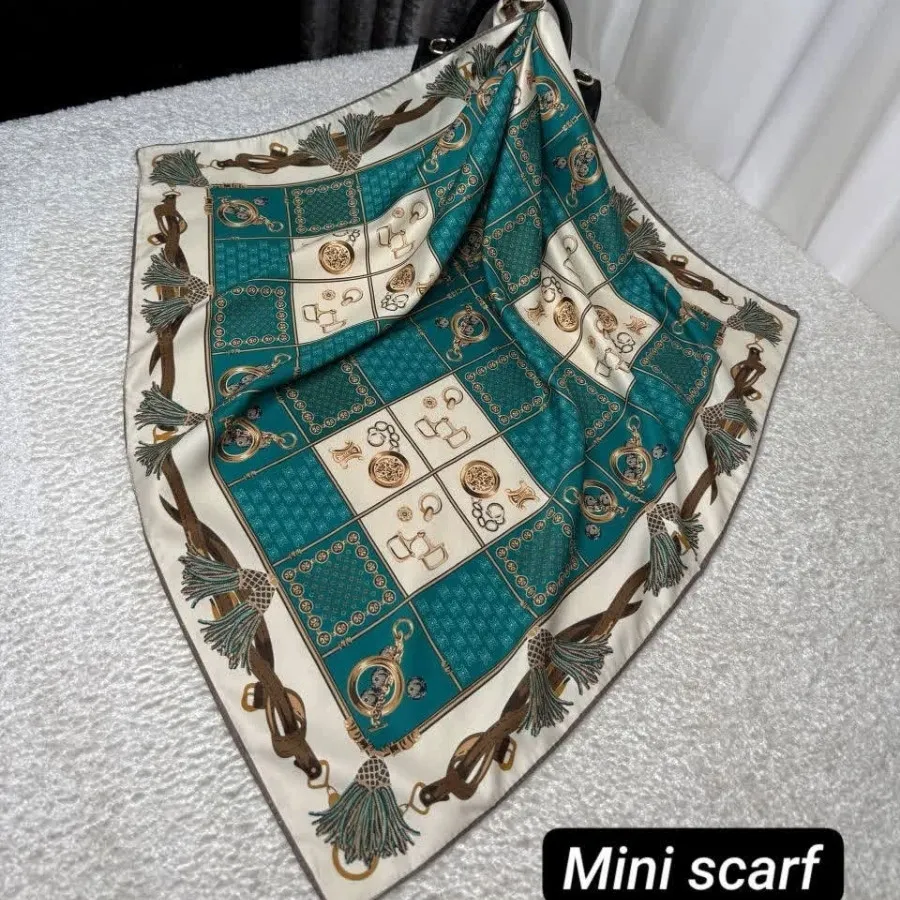 مینی اسکارف
