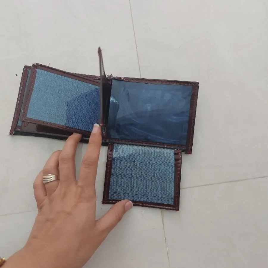 جا کارتی (جا مدارک ماشین)