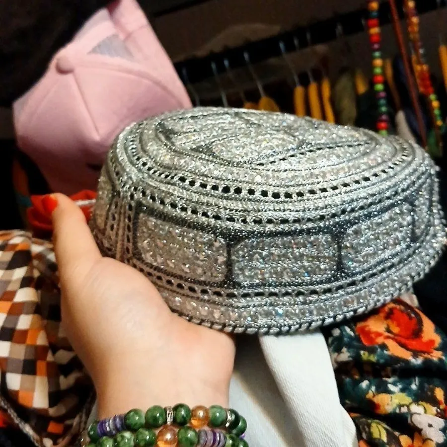 کلاه صنایع دستی
اشرافی