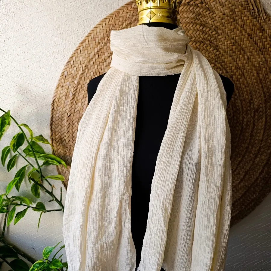 شال سفید شیری