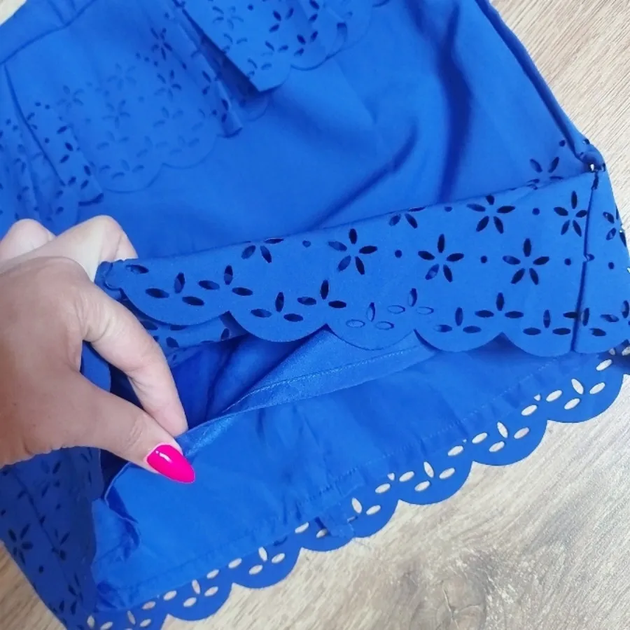 دامن کوتاه کاربنی