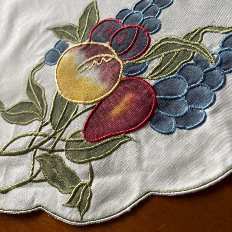 رومیزی تیکه دوزی