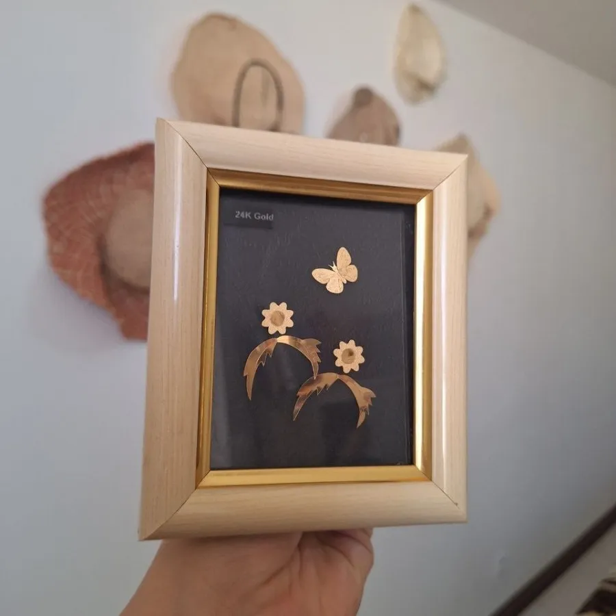 قاب گل و پروانه